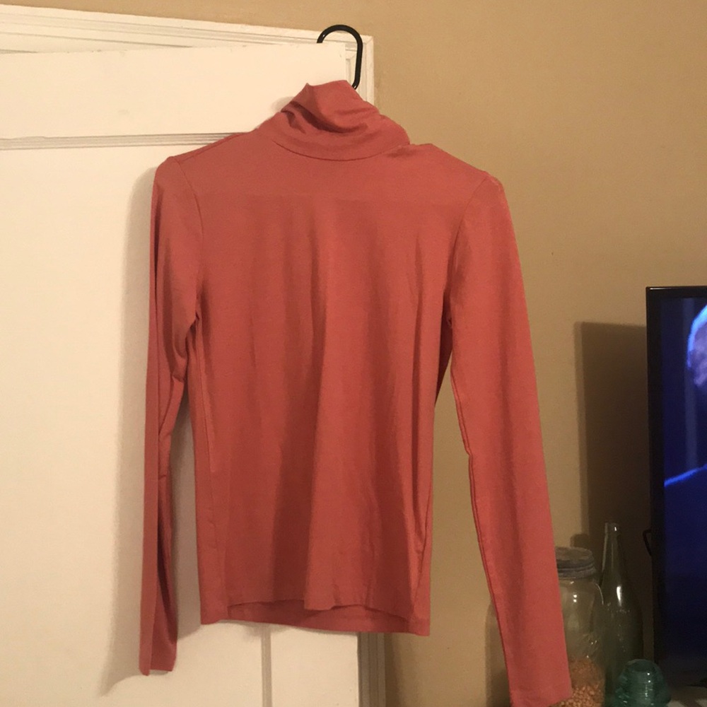 Forever 21 Mauve turtle neck